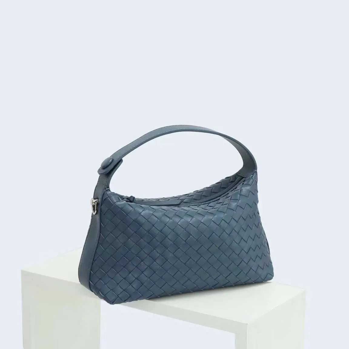 2024 Summer Collection: Luxurious Lambskin Woven Handbag for Women |  Handcrafted Versatile Vintage-Inspired Shoulder Crossbody Bag