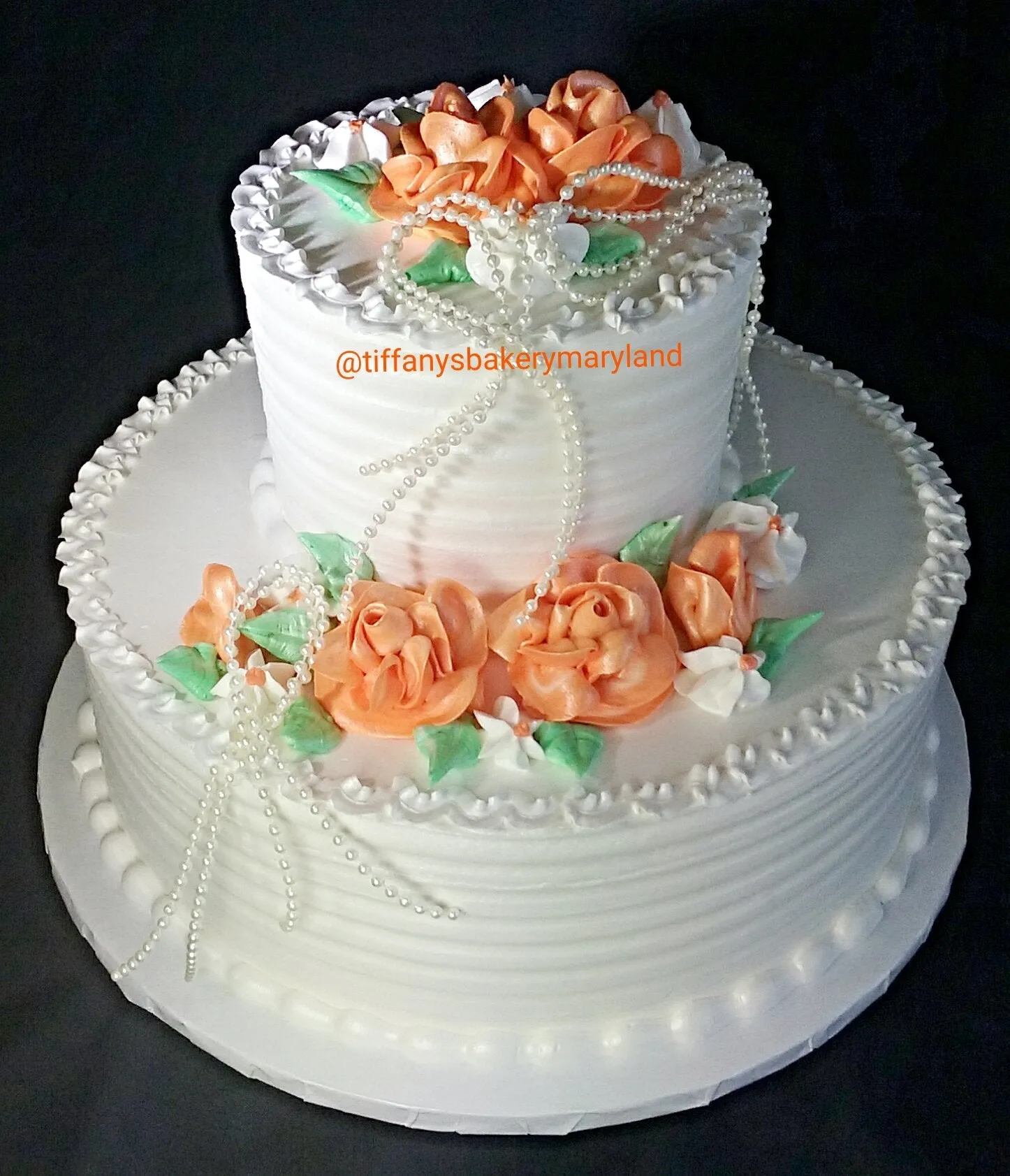 Divine Elegance Classic Wedding Cake