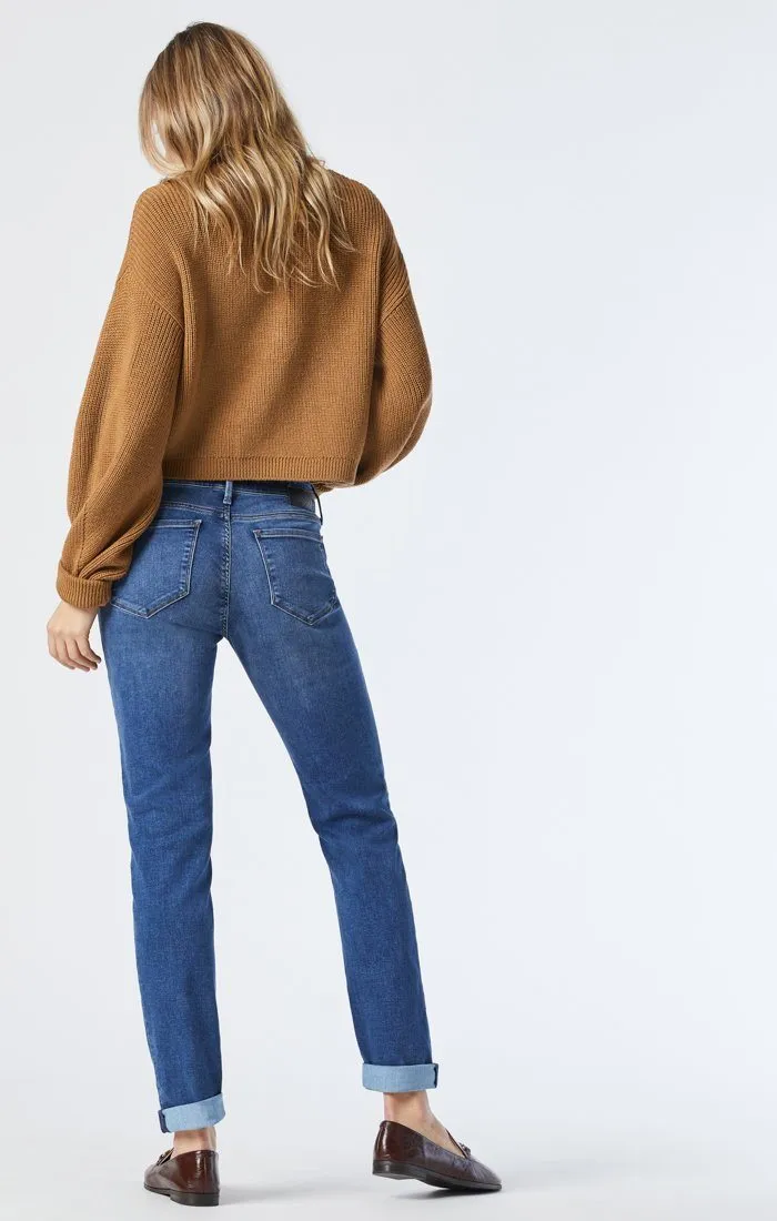 EMMA SLIM BOYFRIEND IN MID SUPERSOFT