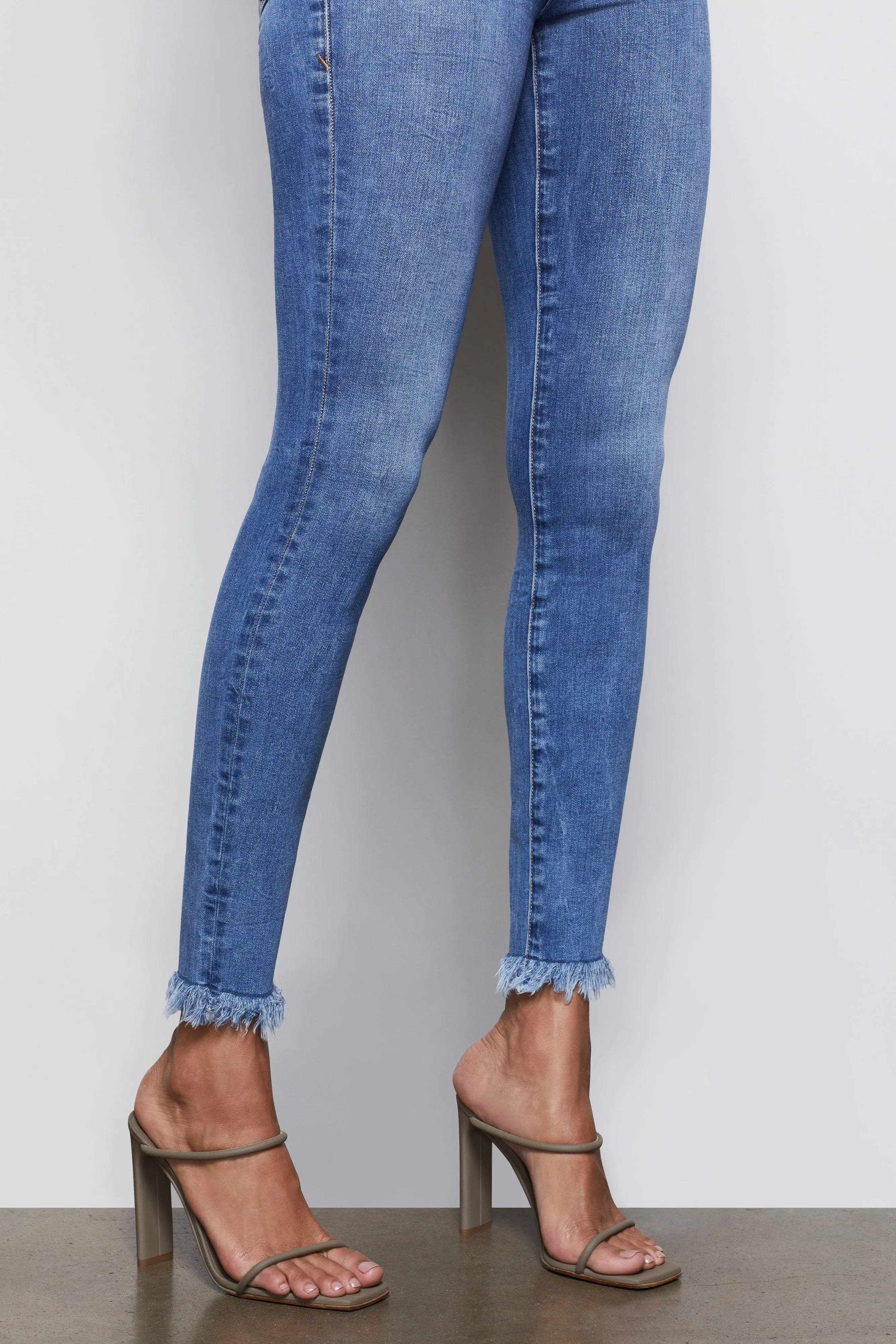 GOOD LEGS FRAY HEM | BLUE342