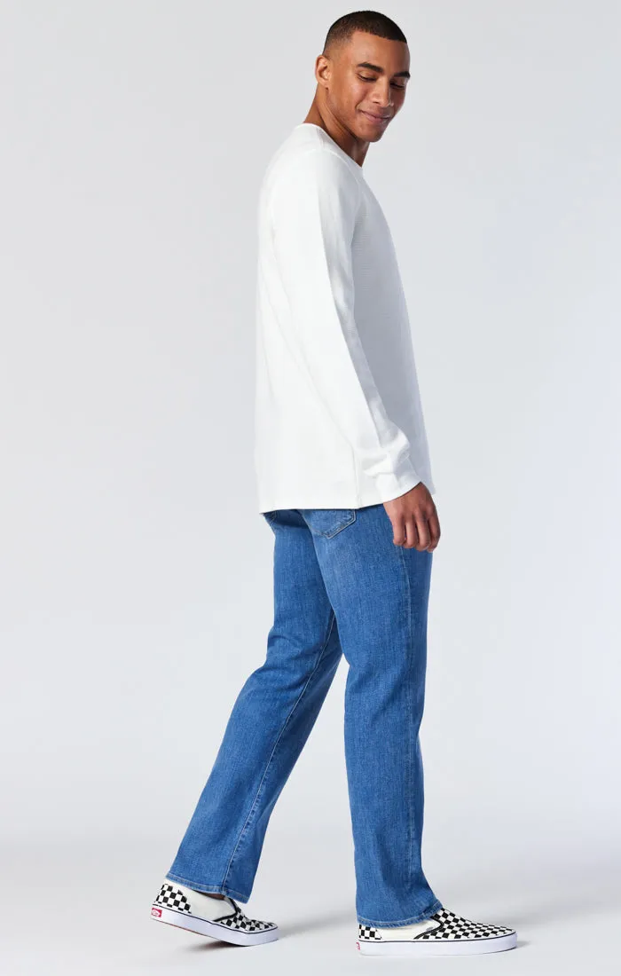 MATT RELAXED STRAIGHT LEG IN LIGHT BRUSHED FEATHER BLUE