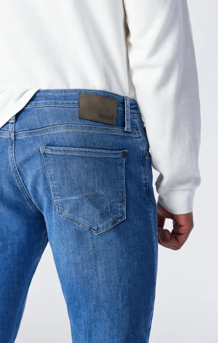 MATT RELAXED STRAIGHT LEG IN LIGHT BRUSHED FEATHER BLUE