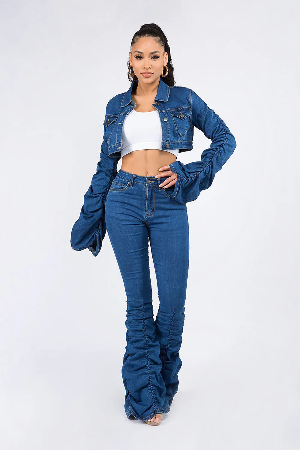Women's Scrunched Bungee Sleeve Cropped Denim Jacket
